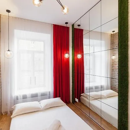 стильні апартаменти: центральна квартира біля оперного театру Apartment Lviv